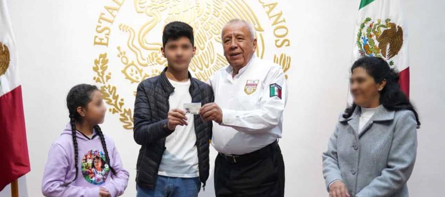 Entrega INM documentos migratorios a esposa e hijos de Pedro Castillo