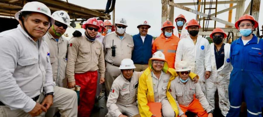 Supervisa Octavio Romero avance de proyectos en pozos Quesqui y Tupilco