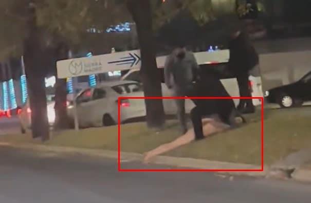 Captan a otro hombre deambulando desnudo, ahora en NL