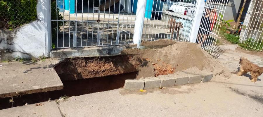 Señora es “tragada” por socavón en Tamulté de las Sabanas