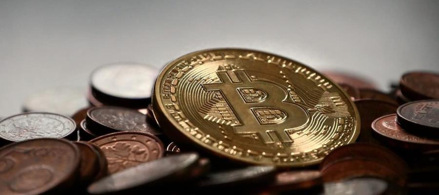 Bitcoin cierra 2022 con caída