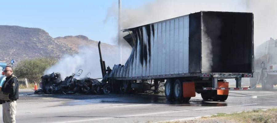 Registran quema de tráiler en Ciudad Obregón; cierran aeropuerto