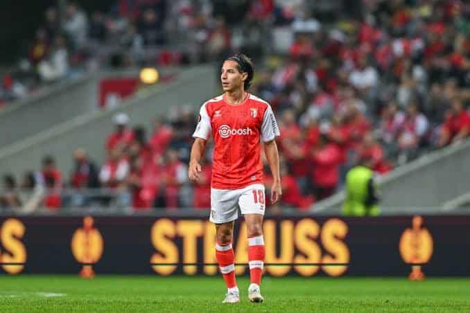 Braga decide terminar préstamo de Diego Lainez con el Betis, debe regresar al club