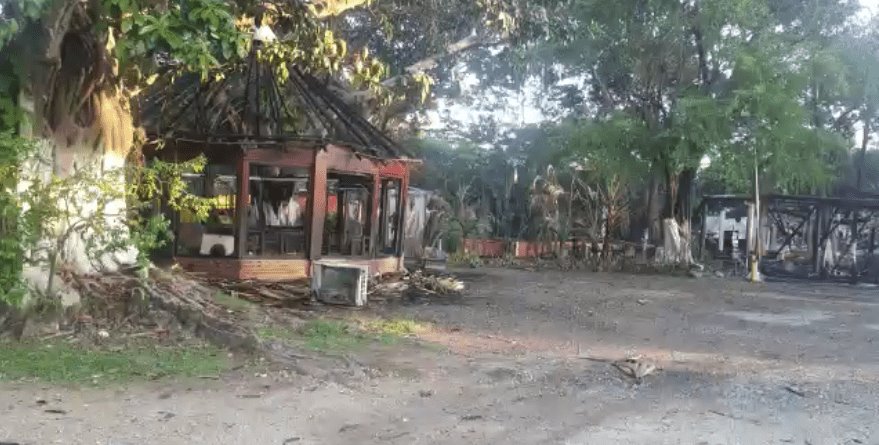 Por presunto cortocircuito arde restaurante La Selva