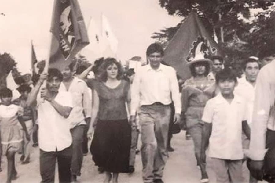 AMLO recuerda a su primera esposa, Rocío Beltrán, a 20 años de su fallecimiento