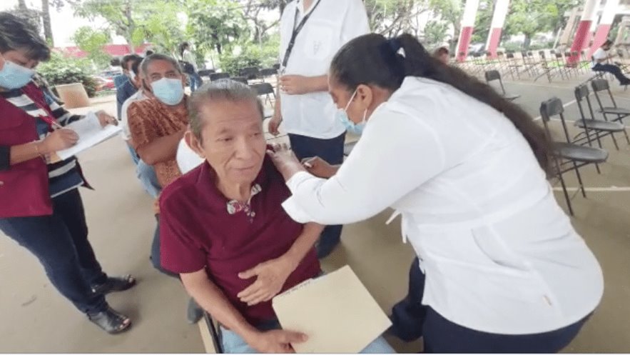 Confían tabasqueños en vacuna cubana; llaman a aplicarse cuarta dosis