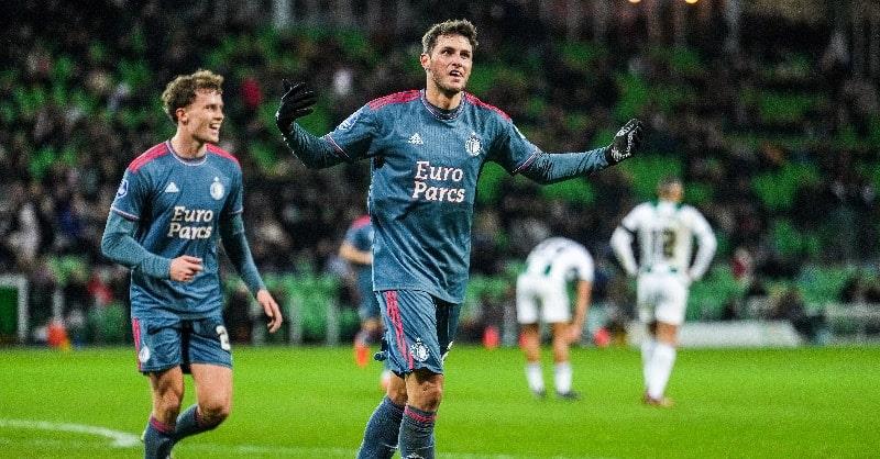 Con goles de Santi Giménez y Orbelin Pineda triunfan el Feyenoord y el AEK