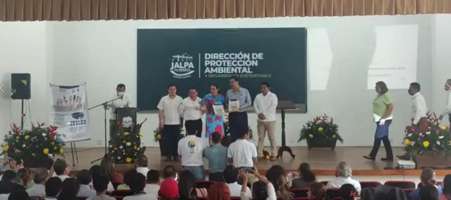 Entrega UJAT a Jalpa, estudio para un mejor manejo de residuos sólidos