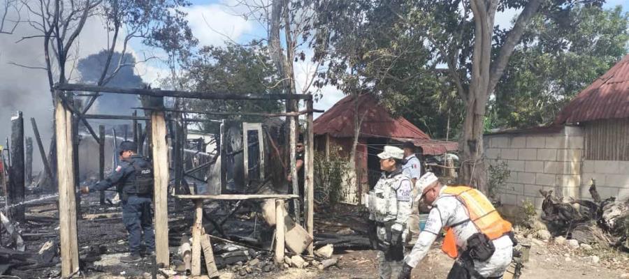 Consume 5 viviendas fuerte incendio en Tulum