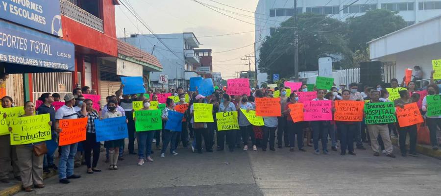 Reclaman sindicalizados de Pemex mejor atención en Hospital Regional de Villahermosa