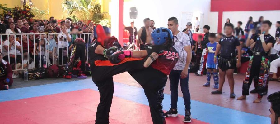 Macuspana consigue 116 medallas en Estatal de KickBoxing