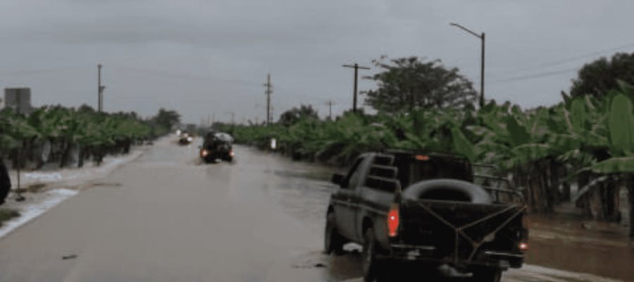 Reporta PC formación de vados en la carretera Vhsa-Teapa