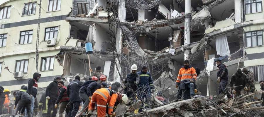 Presidente de Turquía pide perdón por lentitud en ayuda tras sismos tres semanas después Presidente de Turquía pide perdón por lentitud en ayuda tras sismos tres semanas después