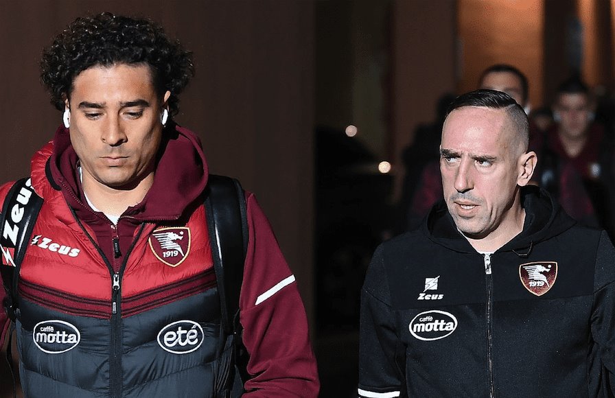 El Salernitana de Memo Ochoa sufre y cae por goleada 3-0 ante la Juventus