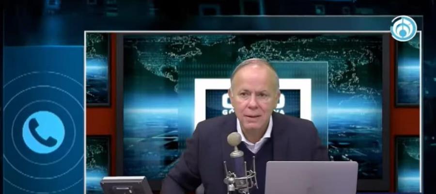 Chocan Ciro Gómez Leyva y ‘Alito’ por Germán Martínez