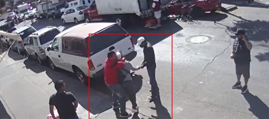 Cae presunto ladrón tras aplicar “llave china” a víctima en centro de CDMX