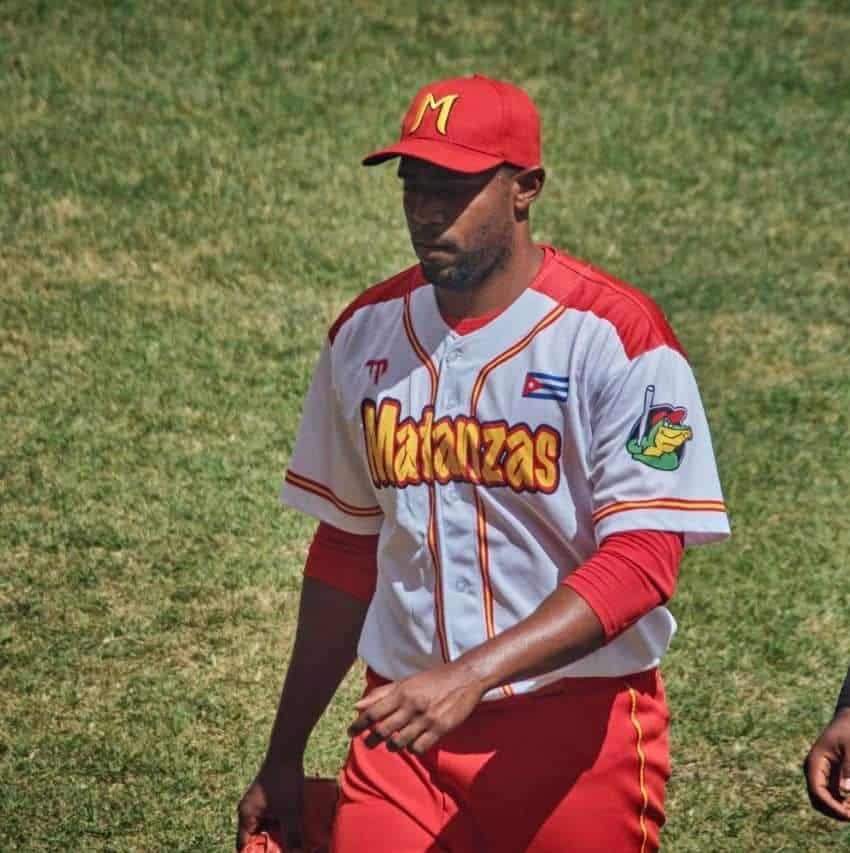 El pitcher Armando Dueñas será uno de los invitados al Mini Camp de Olmecas, según revelan desde Cuba