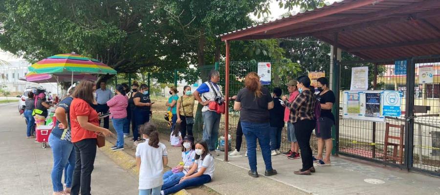 Descarta Setab, a corto plazo, contratar intendente de base, como exigen en primaria de Blanca Mariposas