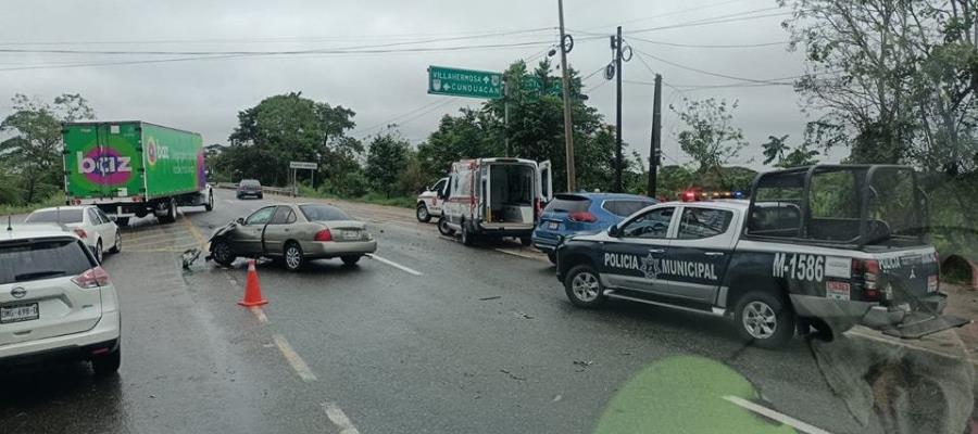Choque deja 3 heridos en la Cárdenas-Villahermosa