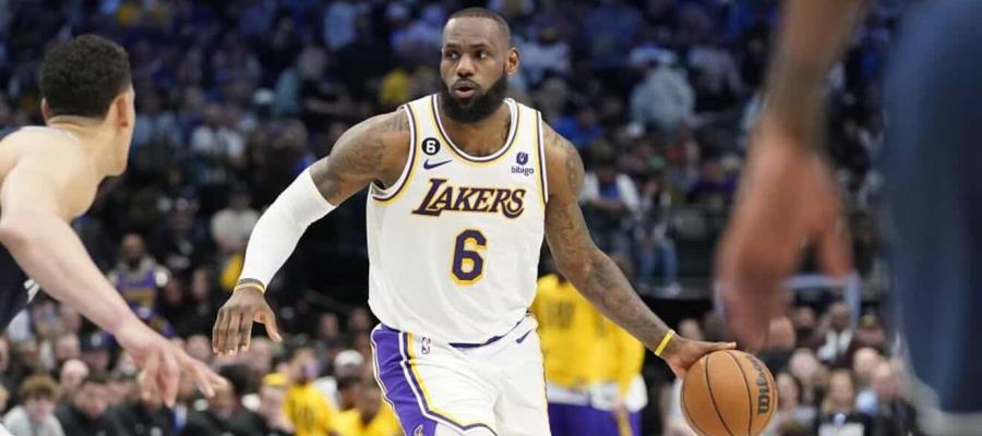 LeBron James se perdería ‘varias semanas’ por lesión en el pie derecho
