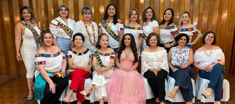 Karen del Rocío García, de Cárdenas, sostiene reunión con ex embajadoras y la flor Tabasco 2010