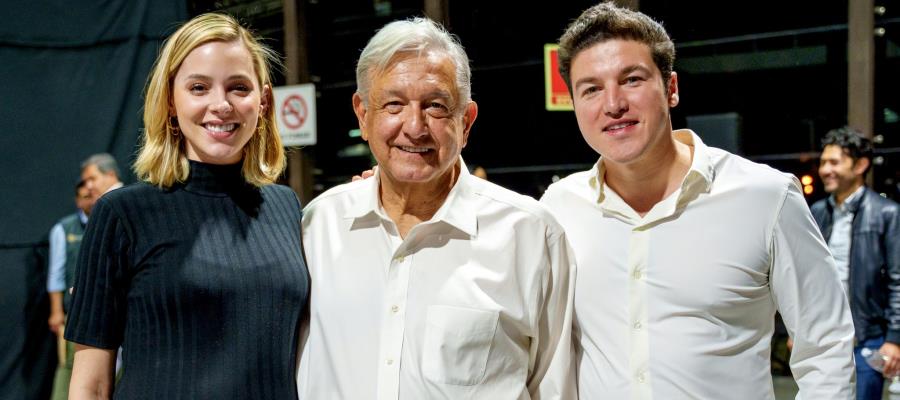 AMLO bromea que ya ni quería contestar el teléfono a Samuel García sobre Tesla AMLO bromea que ya ni quería contestar el teléfono a Samuel García sobre Tesla