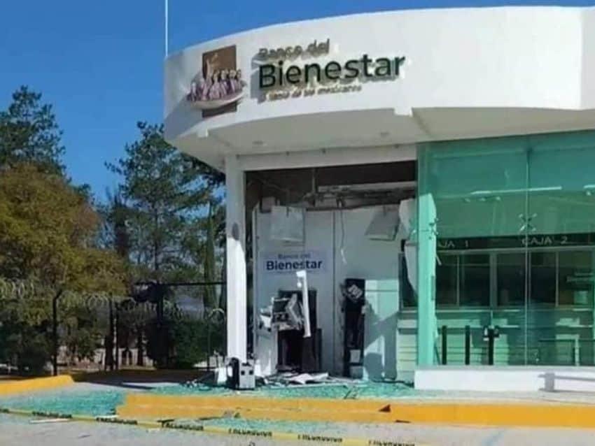 Vandalizan con explosivo sucursal del Banco de Bienestar en Edomex