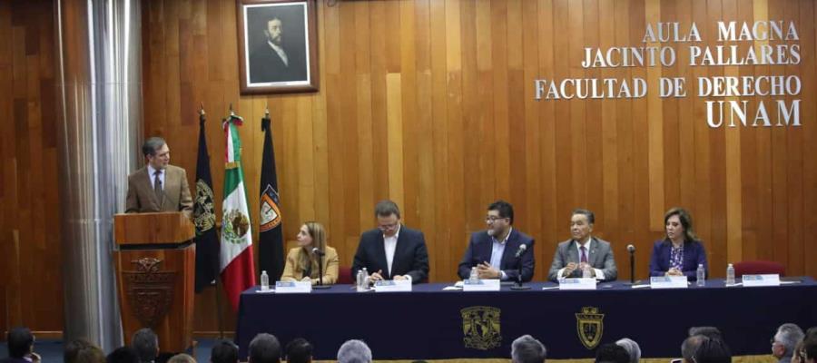 Chocan Lorenzo Córdova y Gutiérrez Luna en foro de la UNAM