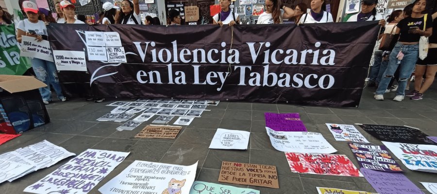 Claman justicia para víctimas de feminicidio en Tabasco, en el Día Internacional de la Mujer