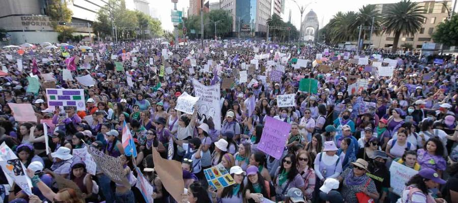 “López Obrador es un macho opresor”: Marchan feministas por 8M en CDMX “López Obrador es un macho opresor”: Marchan feministas por 8M en CDMX