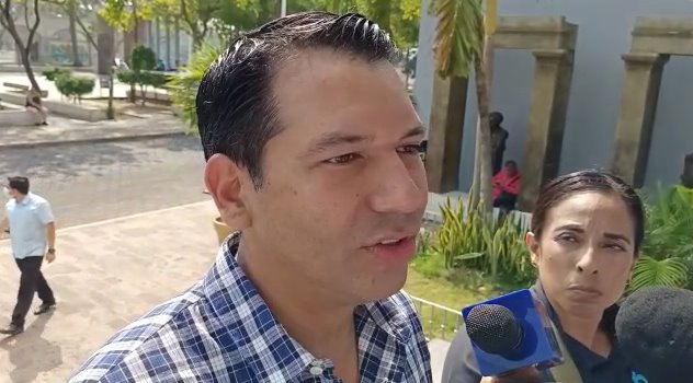 Asistencia a informe de Fócil fue “acto de civilidad” y no por acuerdos en lo “oscurito”: Vélez
