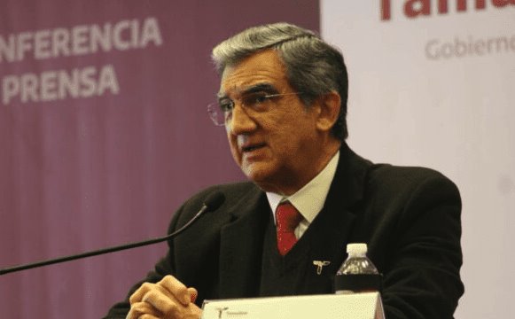 “Américo no es un mafioso”: AMLO respalda al tamaulipeco ante reaparición de Cabeza de Vaca “Américo no es un mafioso”: AMLO respalda al tamaulipeco ante reaparición de Cabeza de Vaca