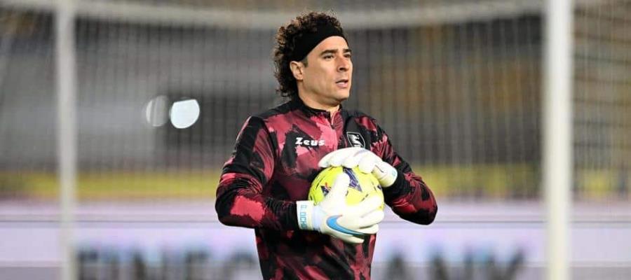 Memo Ochoa es nominado a mejor jugador de la Concacaf