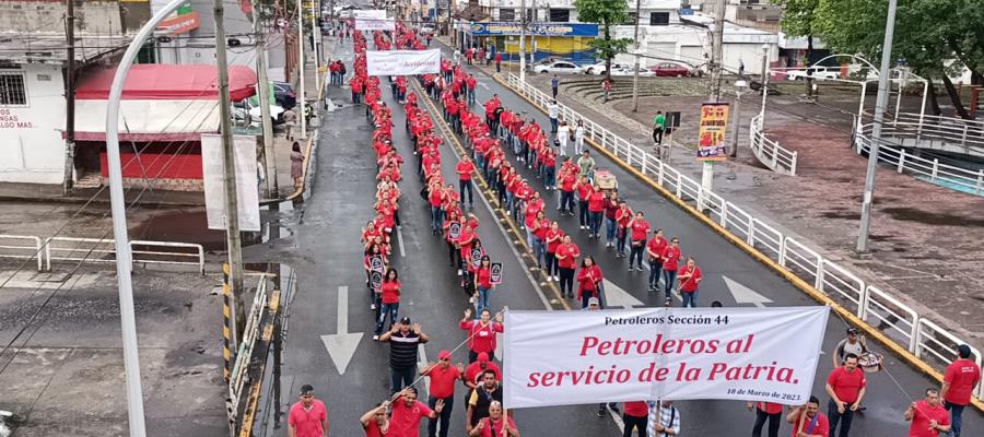 “Nos están matando”, reclaman petroleros en el marco del aniversario de la Expropiación Petrolera