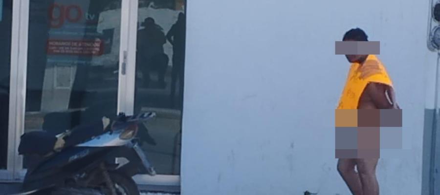Presunto ladrón es obligado a caminar desnudo por calles de Huimanguillo