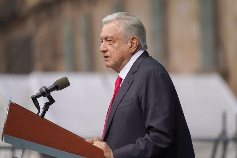 “No regresarán al poder los oligarcas”, sentencia AMLO en mitin de Expropiación Petrolera