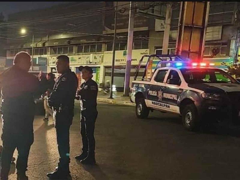 Pasajero abate a 2 presuntos asaltantes en una ‘micro’ en Edomex