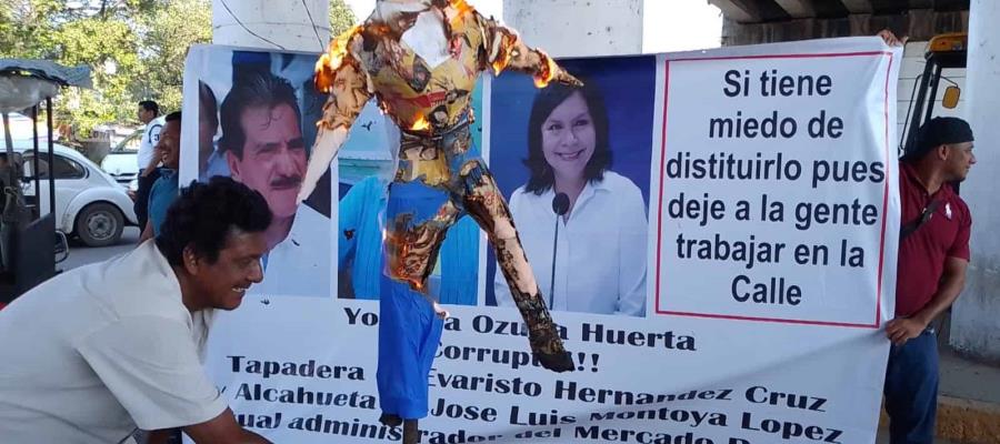 Locatarios de Ocuiltzapotlán queman en protesta figura de Yolanda Osuna