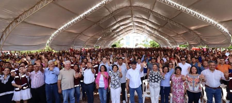 Sin dirigencia estatal, Grupo May toma protesta a comités en Comalcalco y Centla Sin dirigencia estatal, Grupo May toma protesta a comités en Comalcalco y Centla
