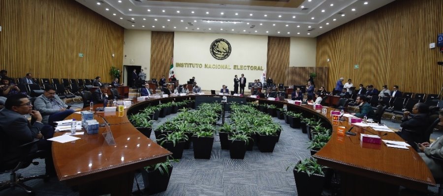 Felicita Lorenzo Córdova a nueva presidenta del INE y convoca a rendir protesta el lunes