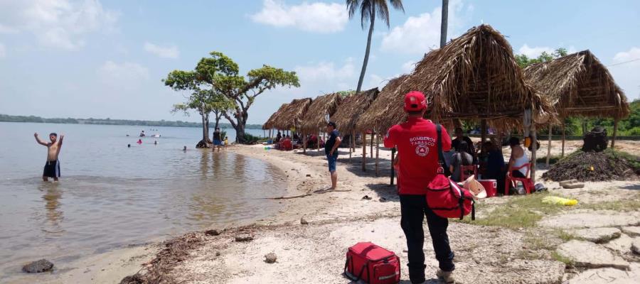 Dos hombres estuvieron a punto de ahogarse en Paraíso en primeros días de vacaciones