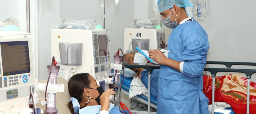 “No hay quejas”, Ombudsman recorre unidad de hemodiálisis del ISSET