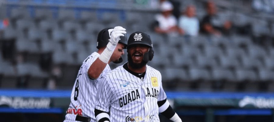 Mariachis se queda con la serie en casa al apalear a Saltillo 9-1