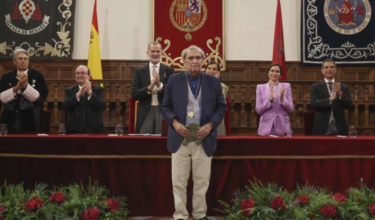 Poeta Rafael Cadenas recibe Premio Cervantes 2022