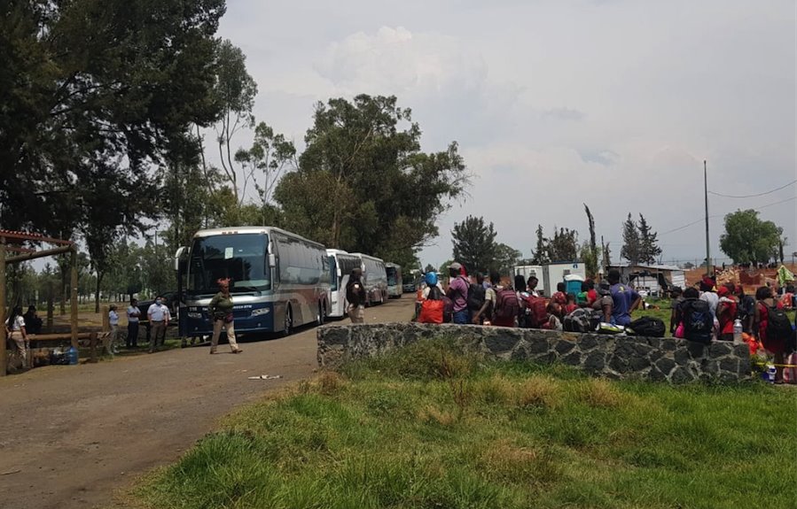 Exigen explicaciones a “corcholatas” ante cierre de albergue de migrantes en CDMX