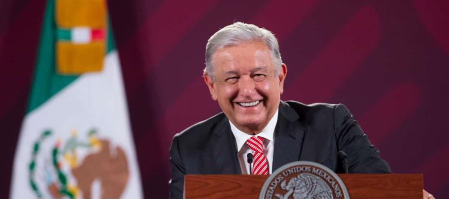 Ironiza AMLO con que Lilly Téllez es una buena “aspirante presidencial”;  “Ni así alcanzarás fianza”, le responde la Panista
