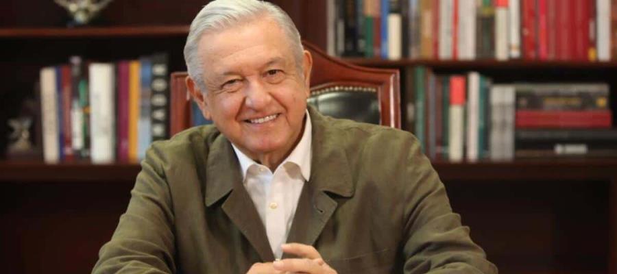 Presenta AMLO declaración patrimonial y reporta ingresos extras por pensión de adultos mayores