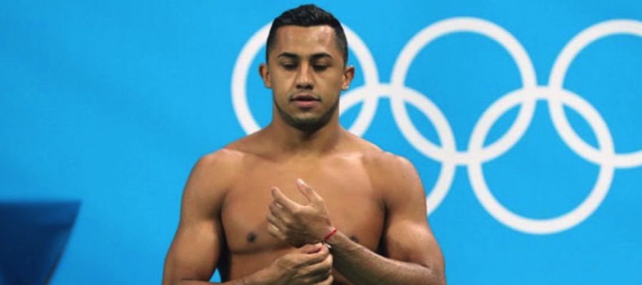 Clavadista mexicano rifa auto para ir a Mundial de Natación en Japón, ante nulo apoyo de Conade Clavadista mexicano rifa auto para ir a Mundial de Natación en Japón, ante nulo apoyo de Conade