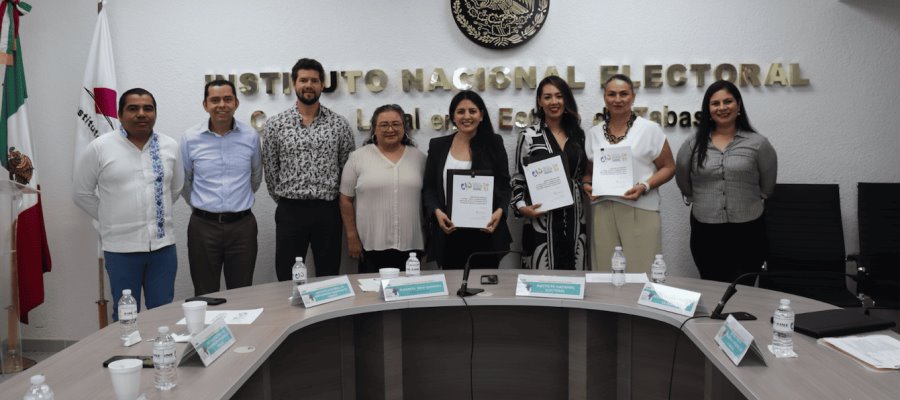 INE Tabasco entrega a autoridades agenda de atención a niños y adolescentes