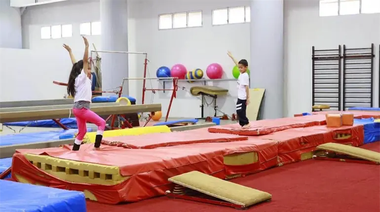 Centro invita a su Curso de Verano 2025 para niñas, niños y adolescentes